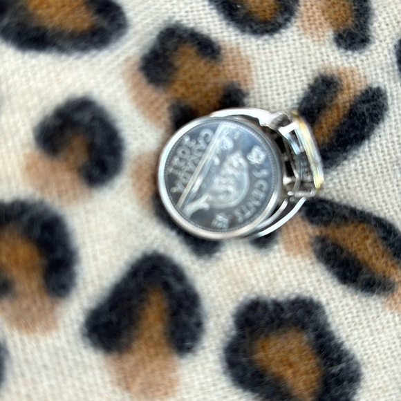 Luxe Bling faux diamonds crystals Sterling silver 18K gold tone cushion  Ring - Picture 6 of 11